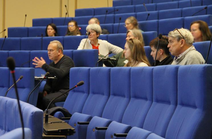 Diskussionsrunde im Hörsaal